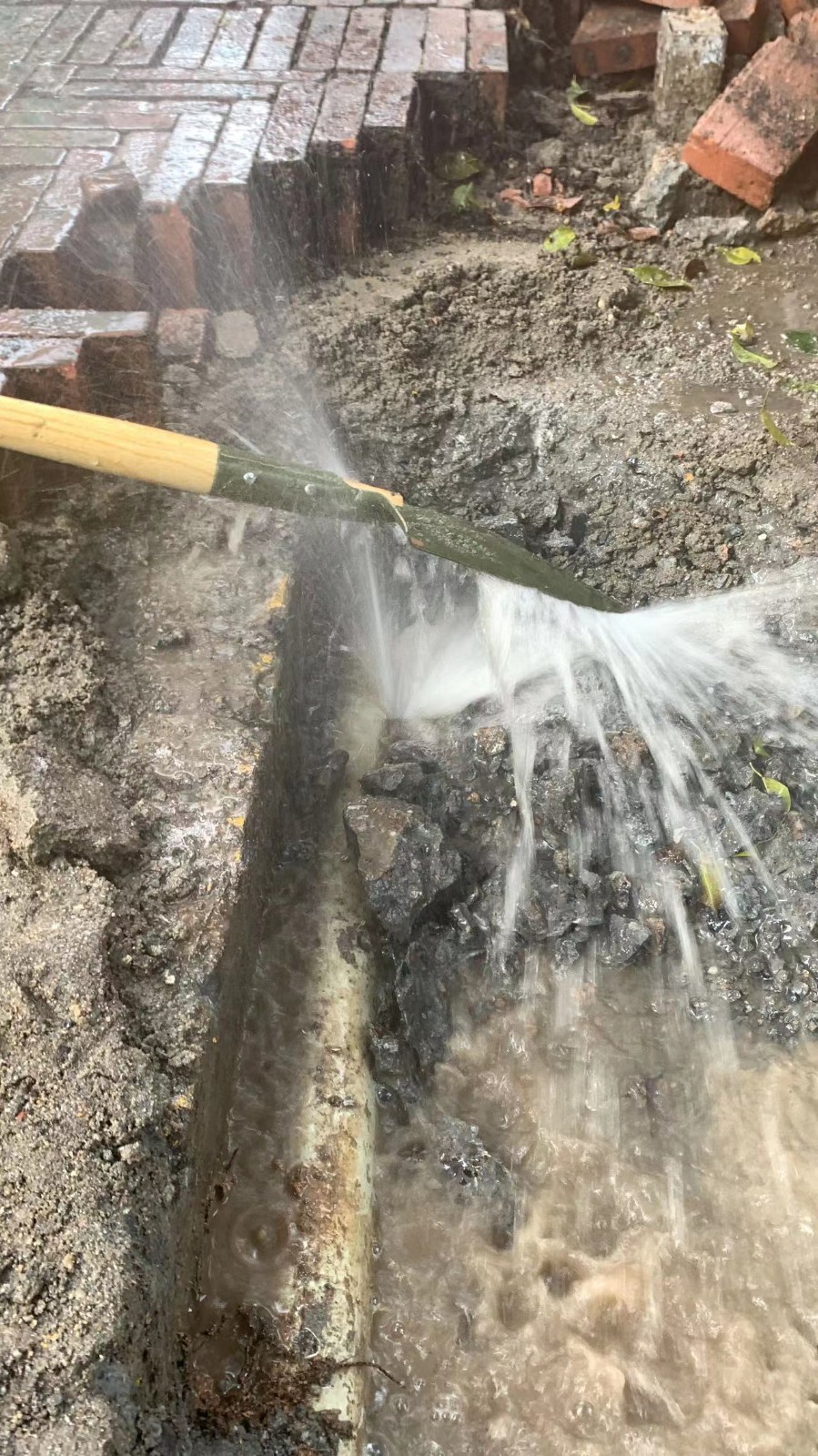 自来水地下管道漏水怎么查，惠州小区供水管处理漏水电话图4